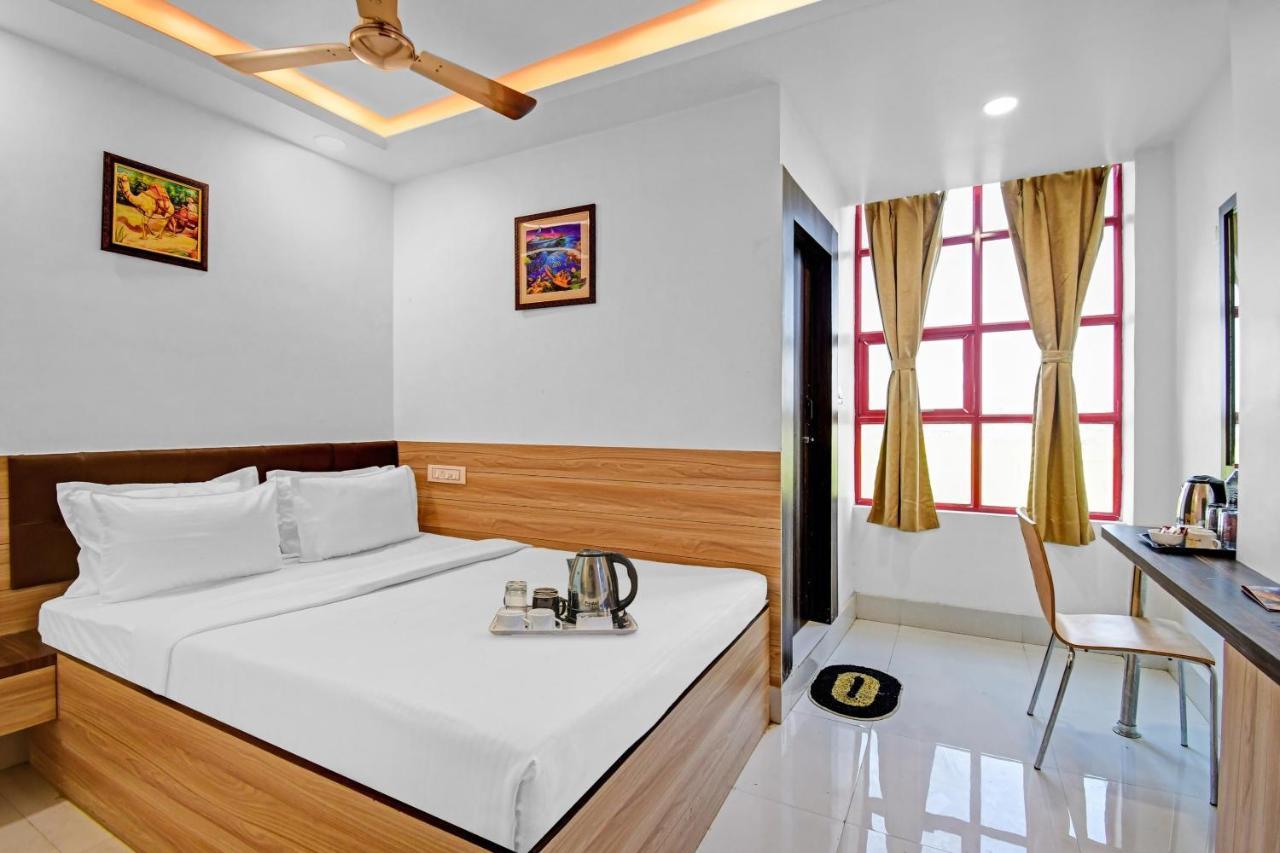 Oyo Townhouse 779 Gods County Hotel Tarapith Exterior photo